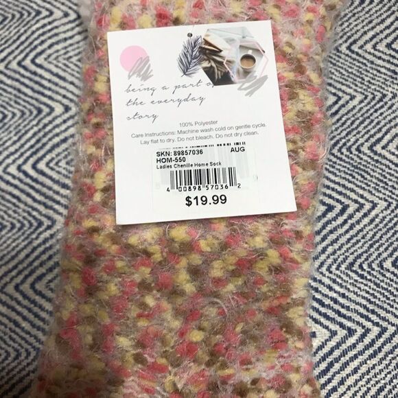 NWT Popcorn Sherpa Chenille Bootie sock - Picture 7 of 7